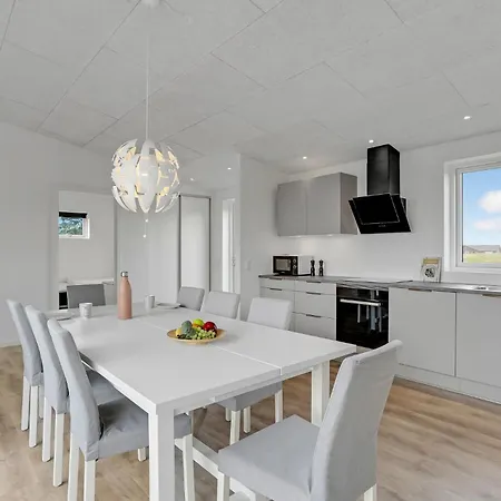 펜션 4 Bedroom Gorgeous In