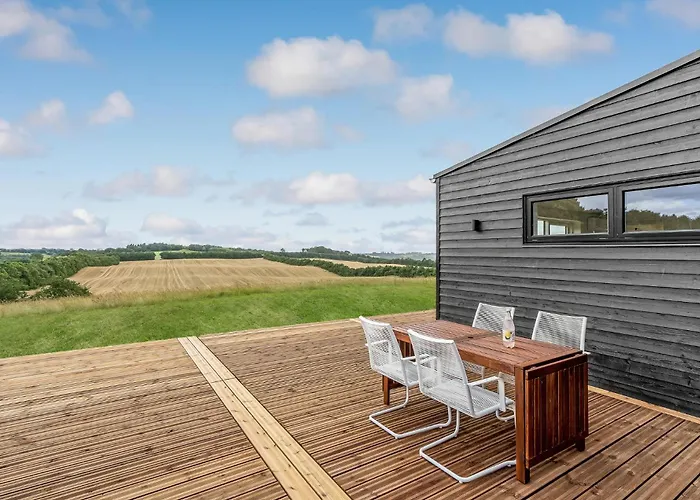 4 Bedroom Gorgeous In Nyaraló